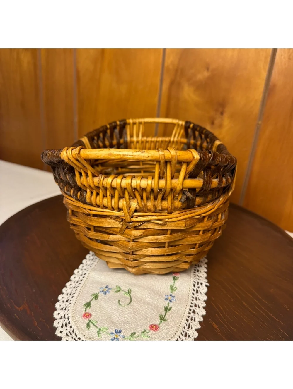 Vintage Two Tone Woven Wicker Basket Rustic Boho Farmhouse Storage Decor 10x8x6